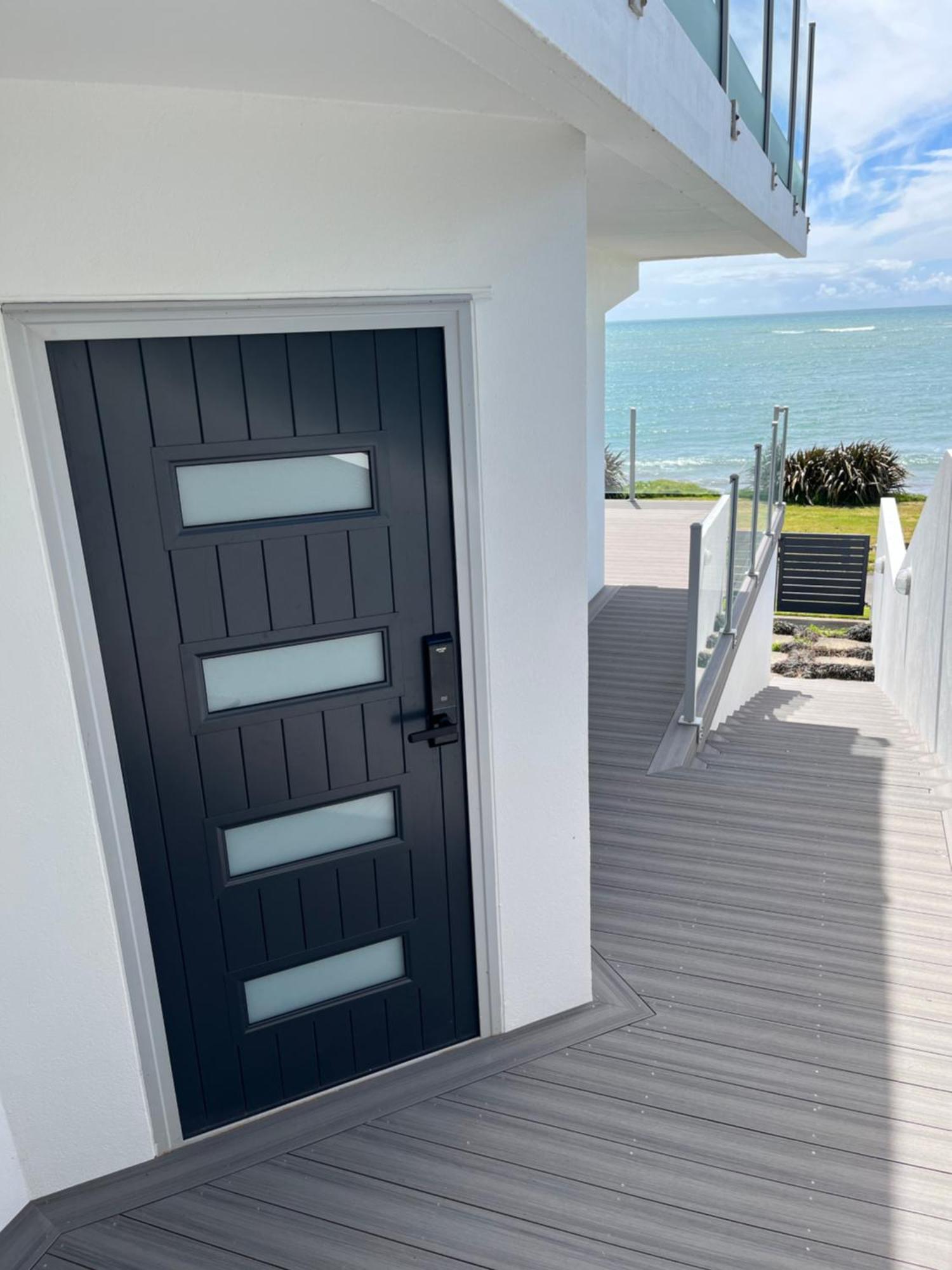 Seaside Wanaka Tce Apartment Ню Плимут Екстериор снимка