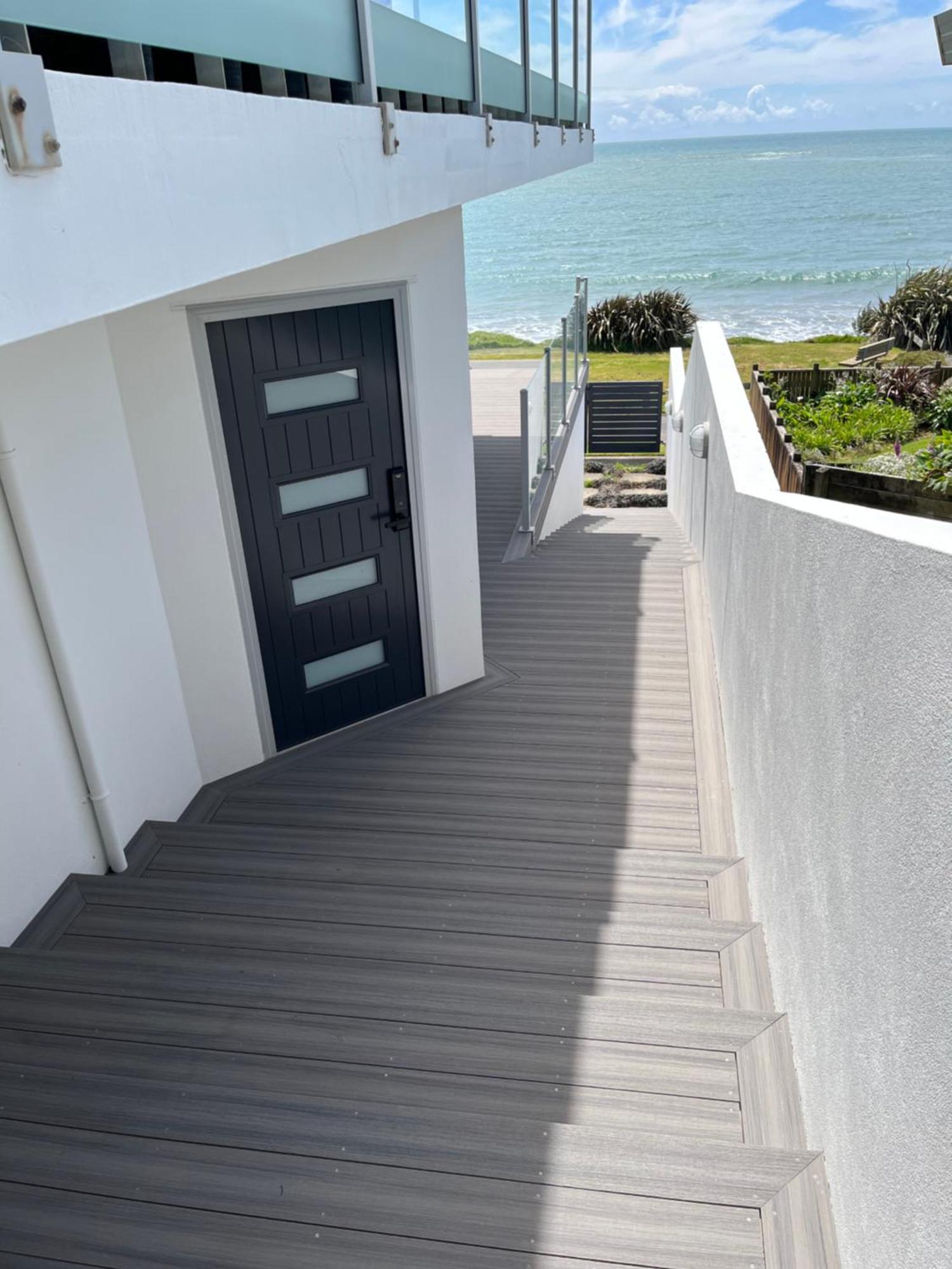 Seaside Wanaka Tce Apartment Ню Плимут Екстериор снимка